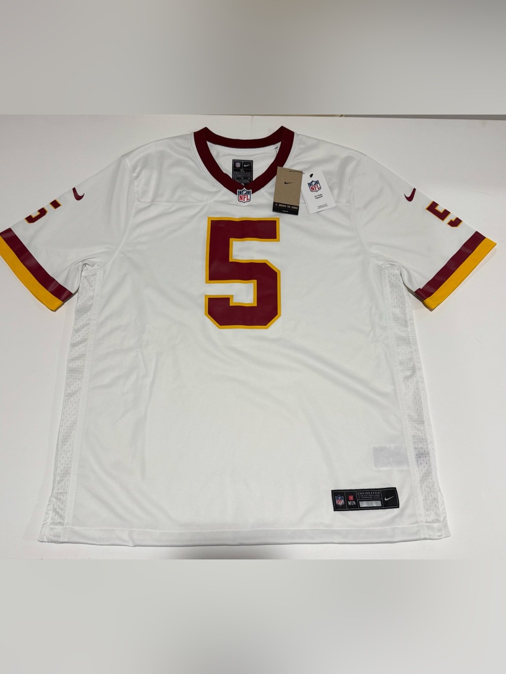 Nike Men's Washington Commanders Jayden Daniels #5 White Away Game Size XL.